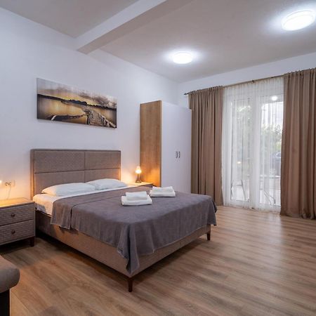 Dane Apartment Airport Podgorica Mitrovici  ภายนอก รูปภาพ