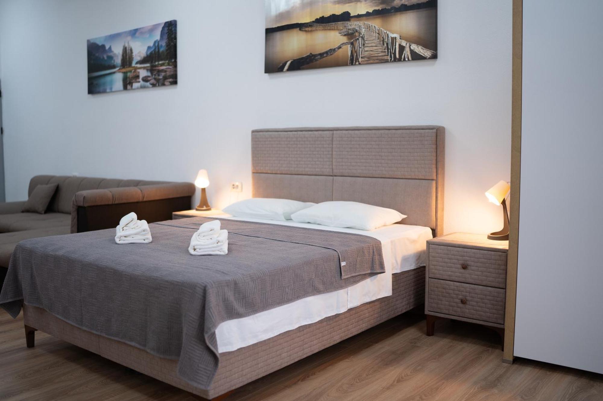 Dane Apartment Airport Podgorica Mitrovici  ภายนอก รูปภาพ