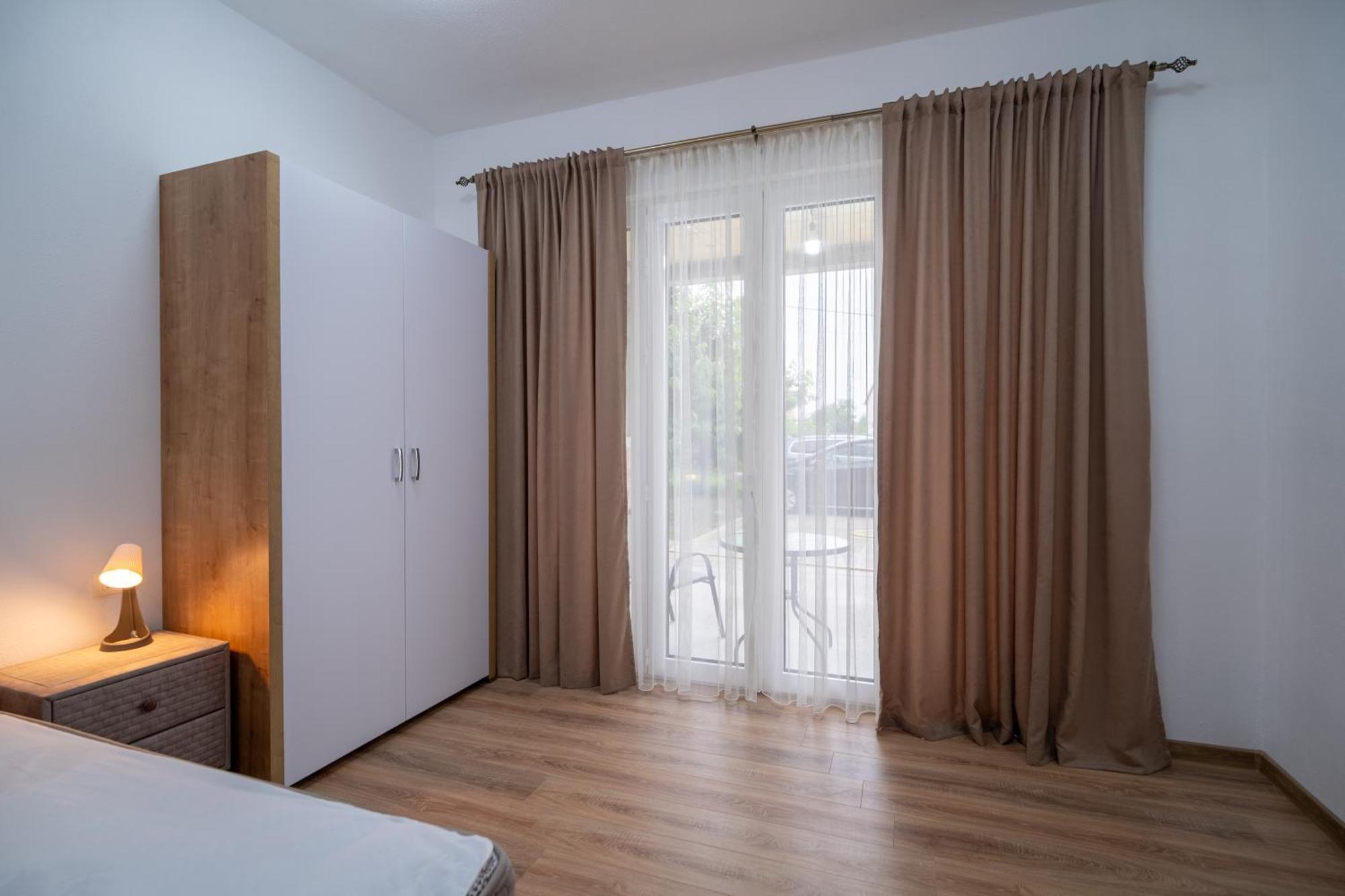 Dane Apartment Airport Podgorica Mitrovici  ภายนอก รูปภาพ