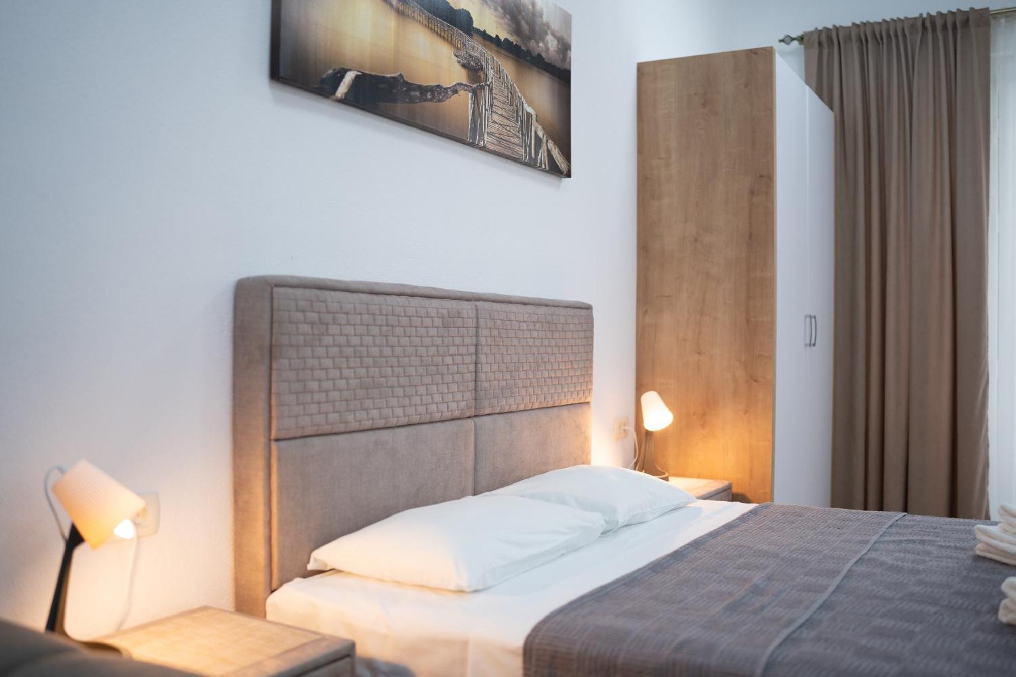 Dane Apartment Airport Podgorica Mitrovici  ภายนอก รูปภาพ